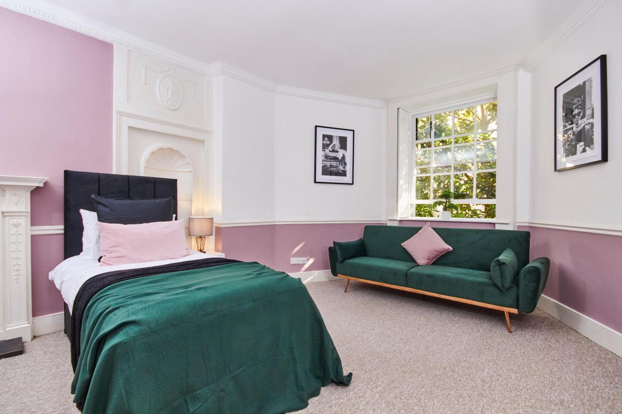 Beautiful 2Bedroom 4 Actual Beds House With Wifi By Purestay Bath Exterior photo