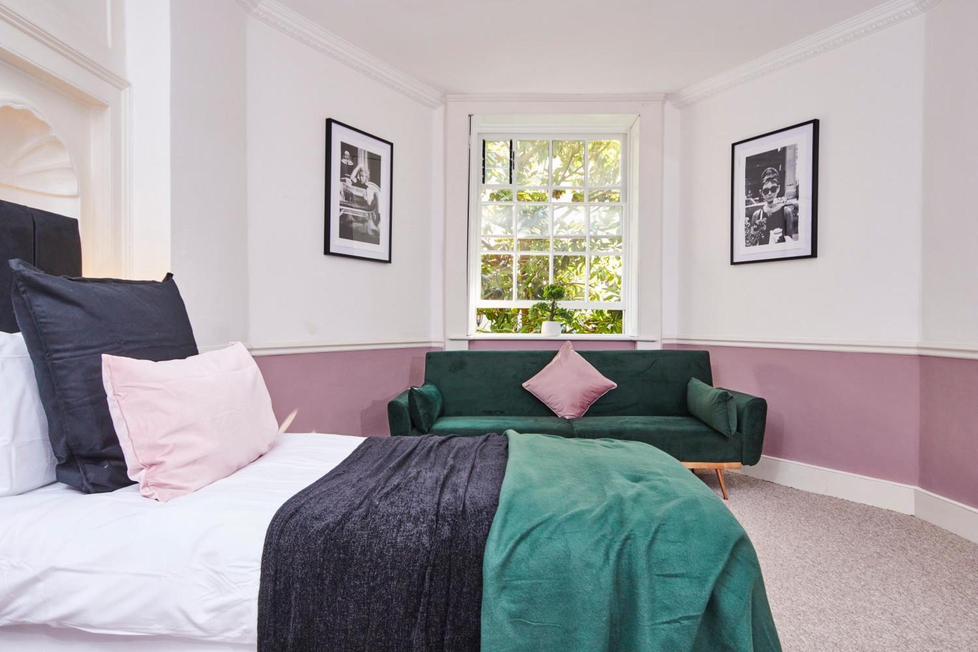 Beautiful 2Bedroom 4 Actual Beds House With Wifi By Purestay Bath Exterior photo